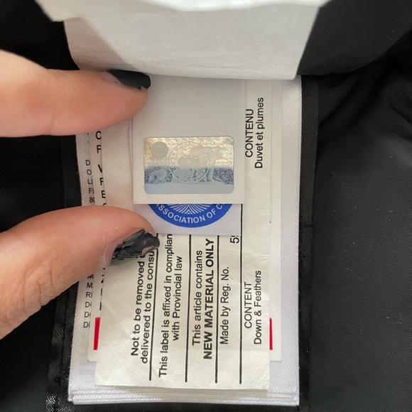 Canada Goose Jacket - Picture 2 of 11